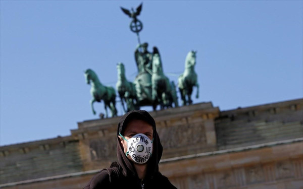 Γερμανία: Περιμένουν νέο κύμα κορονοϊού το Φθινόπωρο