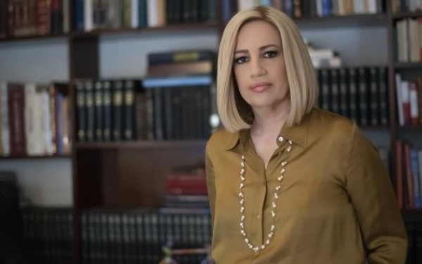 Η Φώφη Γεννηματά αποχαιρετά τον Σήφη Βαλυράκη