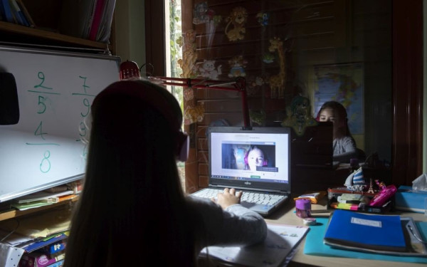 Μέτρα για τις ευπαθείς ομάδες εκπαιδευτικών ζητά η ΟΛΜΕ