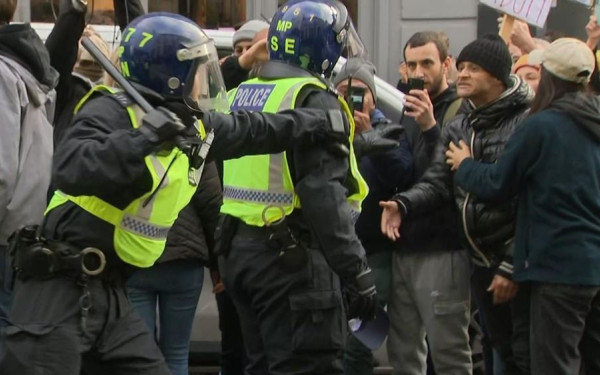 Στόχος ο τηλεοπτικός σταθμός Iran International στο Λονδίνο - Τρεις κατηγορούμενοι για απόπειρα εμπρησμού