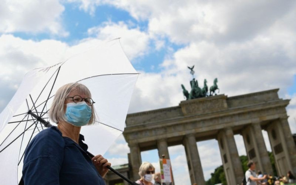 Γερμανία - κορονοϊός: Οι γιατροί προειδοποιούν για τρίτο κύμα λόγω των χριστουγεννιάτικων επισκέψεων 