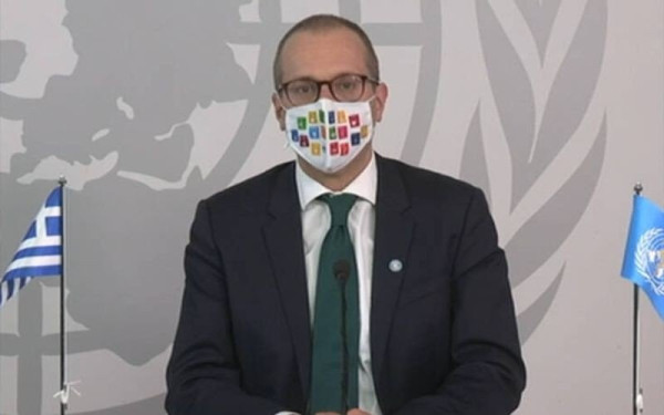 Διευθυντής Ευρώπης του ΠΟΥ: Ζωτικής σημασίας οι αποστάσεις και η μάσκα