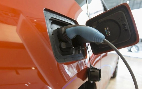 Νέες επιδοτήσεις 319 δικαιούχων στο «Κινούμαι Ηλεκτρικά ΙΙΙ» - Έναρξη υπαγωγής αιτήσεων στη δράση «Φορτίζω Παντού»