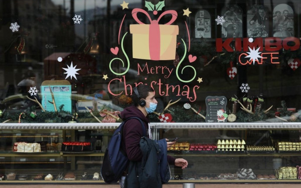 Click away: Πώς θα κάνουμε τα ψώνια μας από την Κυριακή (Βίντεο)