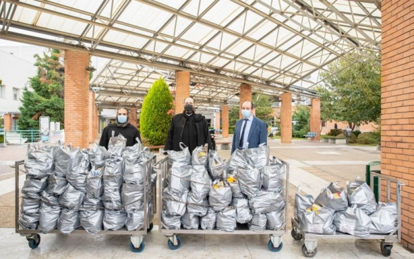 Είδη πρώτης ανάγκης δώρισε η Μητρόπολη Θεσσαλονίκης στο νοσοκομείο Παπαγεωργίου