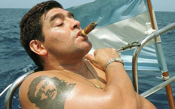 Παγκόσμιο πένθος για τον θάνατο του Ντιέγκο Μαραντόνα