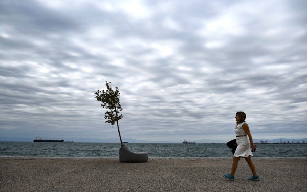 Άστατος ο καιρός και σήμερα: Παροδικές βροχές και αυξημένες νεφώσεις - Πού θα είναι ισχυρά τα φαινόμενα