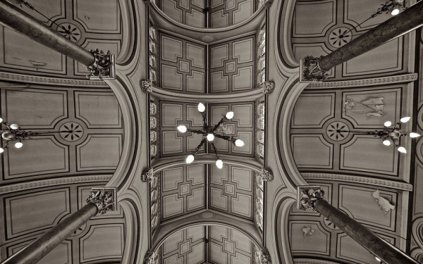 Η Κομισιόν ενισχύει την ασφάλεια της ΕΕ μέσω της προστασίας των δημόσιων χώρων και των εβραϊκών χώρων λατρείας