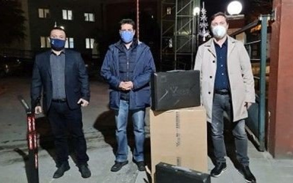 Ένα ινοπτικό βρογχοσκόπιο παρέδωσε ο δήμος Νάουσας στο νοσοκομείο της πόλης