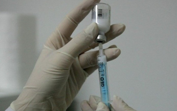 Το σύστημα μπλόκαρε το ΑΜΚΑ της και φοβάται ότι θα χάσει τη… δεύτερη δόση εμβολίου!