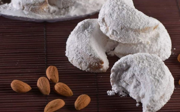 Ο χριστουγεννιάτικος κουραμπιές -"πρωταγωνιστής" της Ν. Καρβάλης