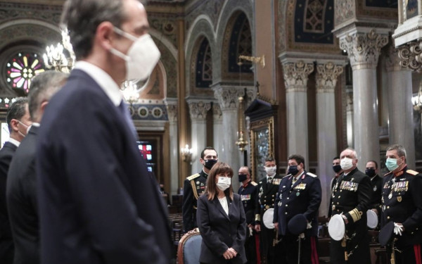 Ο πρωθυπουργός και η ΠτΔ στην πρωτοχρονιάτικη δοξολογία ﻿στην Μητρόπολη Αθηνών (Φωτ.)