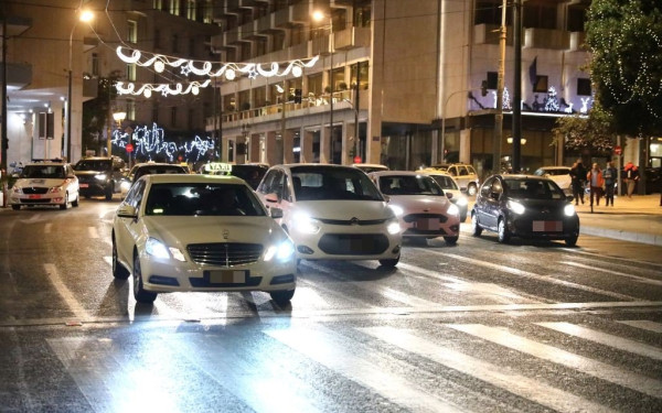 Δήμος Αθηναίων: 1.200 Χριστουγεννιάτικα γεύματα σε άστεγους… αλλιώς