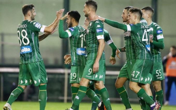 Super League: Τέσσερα κρούσματα κορονοϊού στον Παναθηναϊκό, συμπτώματα και σε άλλους ποδοσφαιριστές