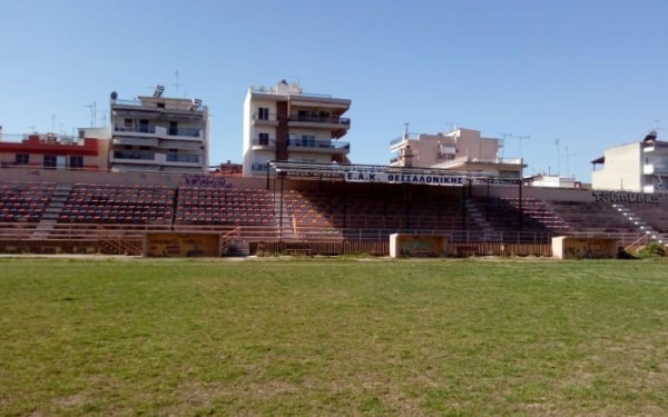 Νέα εποχή στο ΕΑΚ Σταυρούπολης με ταρτάν στίβου μετά από 40 χρόνια (Φωτ.)