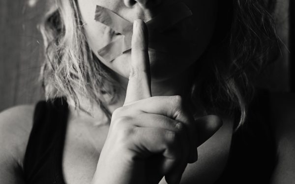 Απαιτείται μηδενική ανοχή στην έμφυλη βία