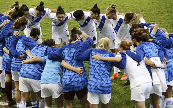 "Αγωνιστήκαμε στην Εθνική χωρίς προπόνηση" (βίντεο)