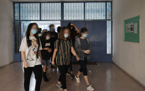 "Κουδούνι" σήμερα για γυμνάσια και λύκεια - Πώς θα γίνει η επιστροφή στα θρανία