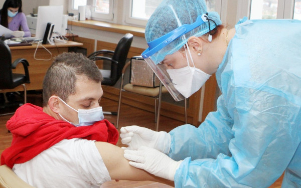 Ολοκληρώθηκαν οι εμβολιασμοί στα παραρτήματα και στις δομές του Κέντρου Κοινωνικής Πρόνοιας Περιφέρειας Κεντρικής Μακεδονίας