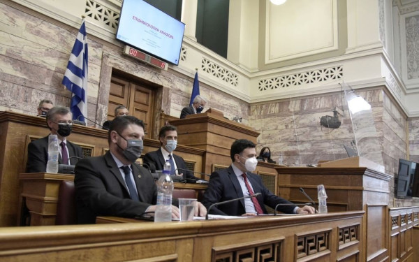 Επιμένει στη δημοσιοποίηση των πρακτικών της επιτροπής λοιμωξιολόγων ο ΣΥΡΙΖΑ