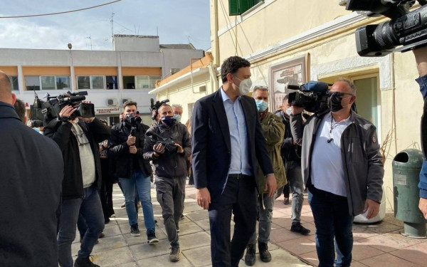 Στο "Γ. Γεννηματάς" ο Κικίλιας -Στις 500.000 οι εμβολιασμοί μέχρι το Σάββατο (βίντεο, φωτ.)