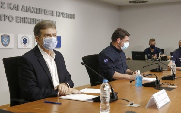 Καύσωνας: Σύσκεψη υπό Χρυσοχοϊδη - Χαρδαλιά για συντονισμό του κρατικού μηχανισμού