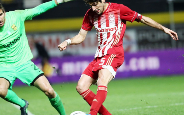 Κύπελλο: Απίστευτη αυτοχειρία του Άρη και αποκλεισμός από τον Ολυμπιακό (βίντεο)