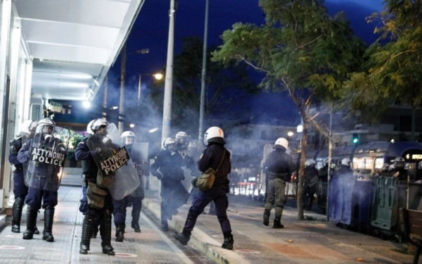 Σε διαθεσιμότητα ο αστυνομικός που ξυλοκόπησε πολίτη στη Νέα Σμύρνη