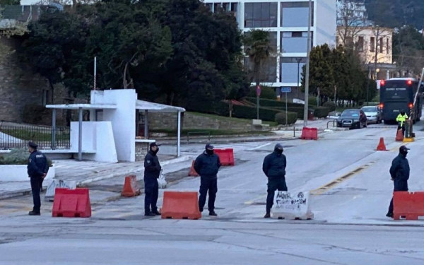 Καταγγέλλει την επέμβαση της ΕΛΑΣ στο ΑΠΘ η ΚΝΕ 