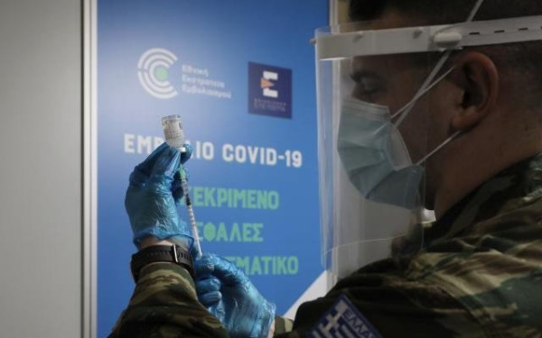 Θεμιστοκλέους: Τον Μάιο ανοίγει η πλατφόρμα των ραντεβού για εμβολιασμό των 40αρηδων (Βίντεο)