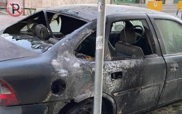 Στις φλόγες τυλίχθηκαν 2 Ι.Χ. αυτοκίνητα στην Τούμπα