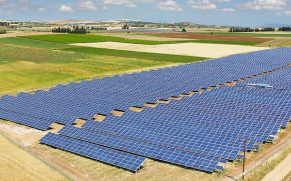 Σε λειτουργία εντός των ημερών δύο μεγάλα φωτοβολταϊκά - Που θα τοποθετηθούν