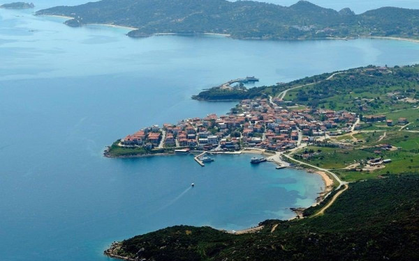 Χαλκιδική: Πιλοτικό πρόγραμμα για τη μετατροπή της Αμμουλιανής σε νησί μηδενικών αποβλήτων