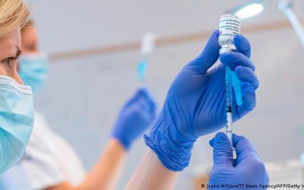  Εμβολιασμός και με προσωρινό ΑΜΚΑ - Πότε μπαίνουν οι 20άρηδες (βίντεο)