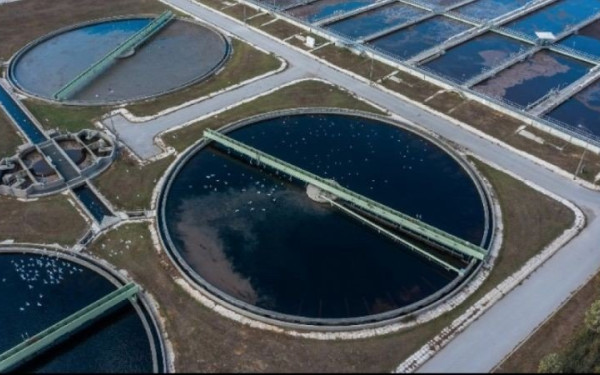 Θεσσαλονίκη: Μειώνεται αλλά παραμένει ψηλά το ιικό φορτίο - Πέφτει η Όμικρον αντέχει η Δέλτα