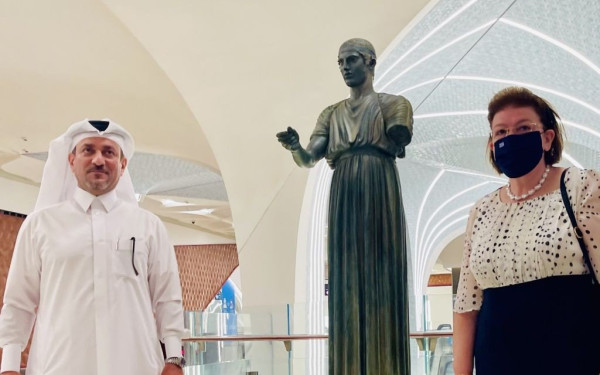 Τι γυρεύει ο Ηνίοχος των Δελφών στο μετρό του... Κατάρ; (φωτ.)