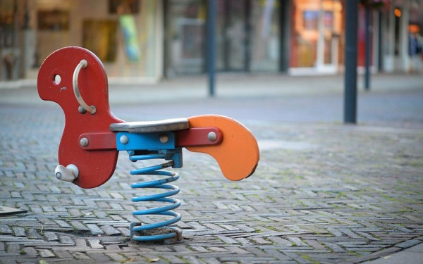 Αδυναμία να καλύψουν βασικές ανάγκες και δυσκολία να εργαστούν, τα βασικότερα προβλήματα των μονογονεϊκών οικογενειών