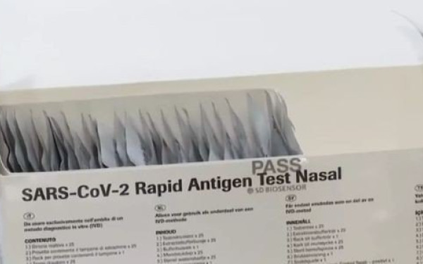 Θεσσαλονίκη: Έλλειψη σε αντιβιοτικά, επάρκεια σε self test και μάσκες υψηλής προστασίας 