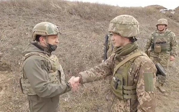 Ουκρανία: Οι Δυτικοί εγκαταλείπουν το Κίεβο