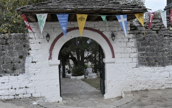 Σοκάρουν οι φωτογραφίες της σορού του Κ. Κατσίφα στο διαδίκτυο