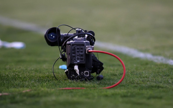 Super League 2: Αντιδράσεις για τη μη μετάδοση των αγώνων πλέι άουτ από την ΕΡΤ