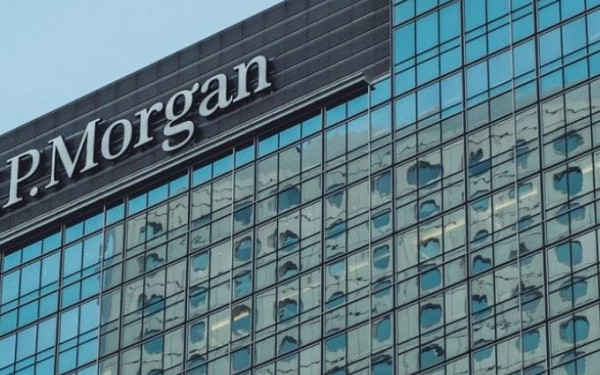 JP‬ Morgan: Ποιες μετοχές στο ελληνικό χρηματιστήριο προβλέπει ότι θα ανέβουν