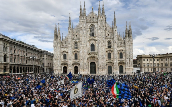 Ιταλία: Πάρτι στο Μιλάνο για την πρωταθλήτρια Ίντερ (βίντεο)