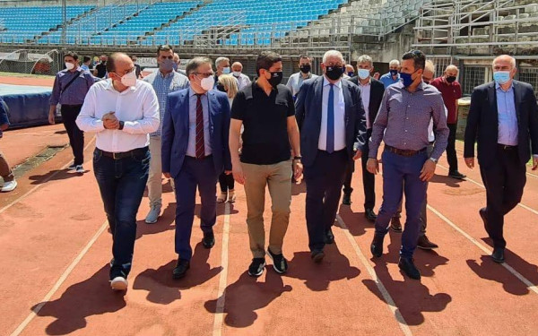 Καβάλα: Eκσυγχρονισμό του "Ανθή Καραγιάννη" και κατασκευή κλειστού γυμναστηρίου στη Νέα Πέραμο﻿ εξήγγειλε ο Αυγενάκης