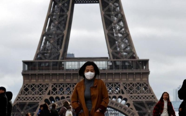 Το Παρίσι καλεί τους Γάλλους να αναβάλουν τις μη απαραίτητες πτήσεις στην Ουκρανία