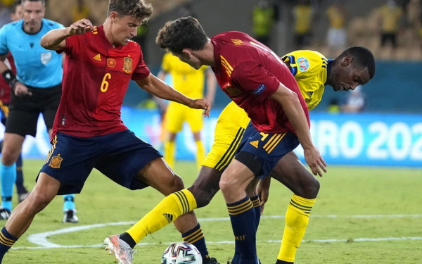 Ισπανία - Σουηδία 0-0: Φαβορί στη θεωρία, όχι στην πράξη (βίντεο)
