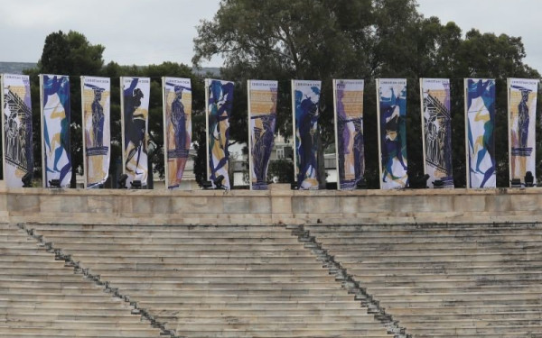 «Dior celebrates Greece»: Λάνψη στην επίδειξη μόδας στην Ακρόπολη (Βίντεο-Φωτ.)