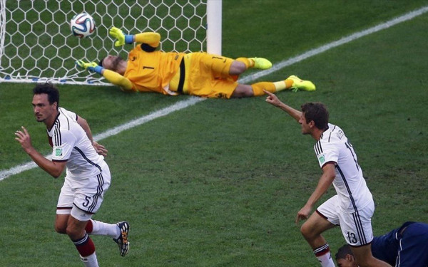 Αήττητοι Γάλλοι και Γερμανοί σε πρεμιέρα EURO