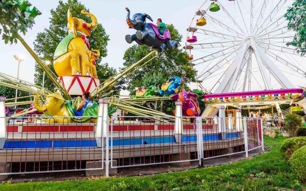 Βέλγιο: Τρομακτικό ατύχημα με δέκα τραυματίες σε λούνα παρκ (βίντεο)