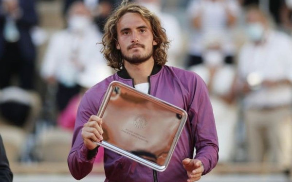 Τσιτσιπάς: «Έχασε» τη γιαγιά του 5 λεπτά πριν τον τελικό -  Η συγκινητική ανάρτησή του